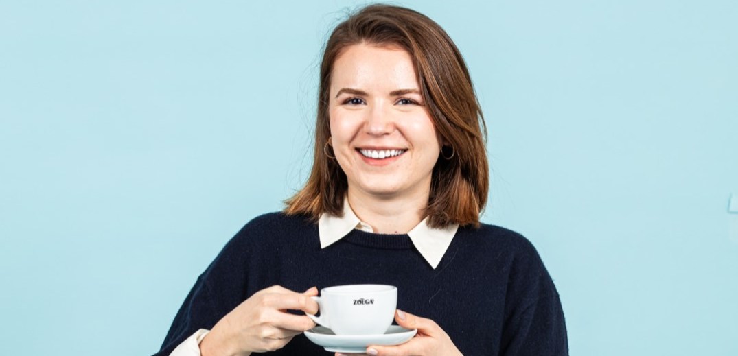 woman drinking coffee